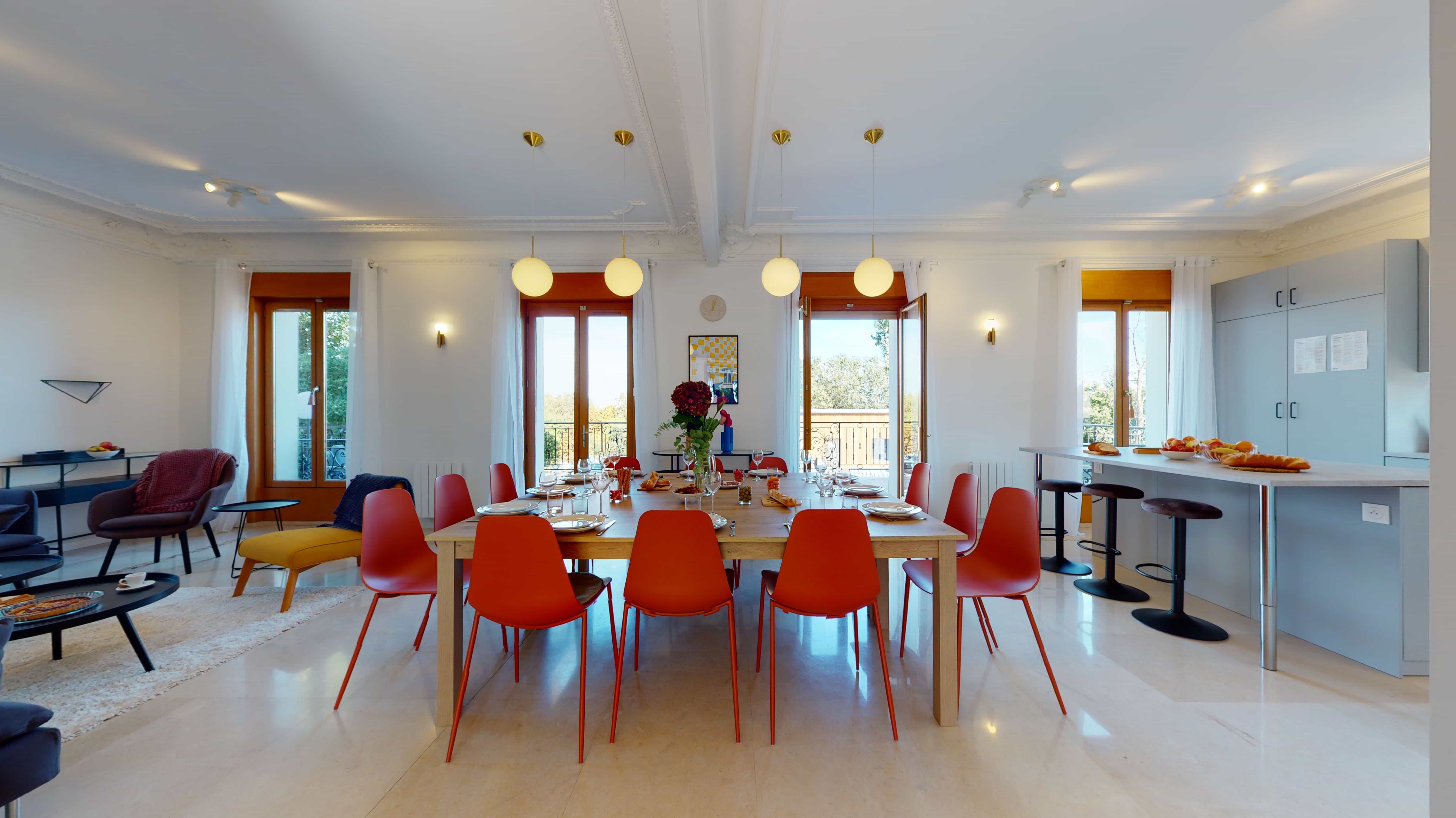 Rooms and studios for rent in coliving house near to Paris, Créteil